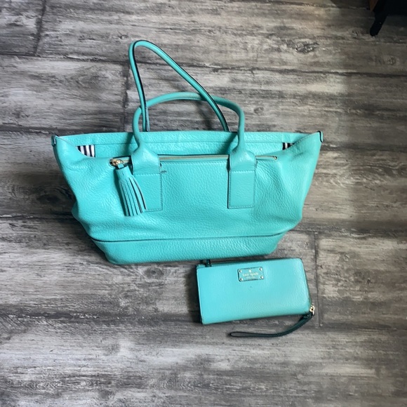 kate spade Handbags - Kate Spade Large Teal/Robin’s Egg Blue Leather Purse with matching Wallet